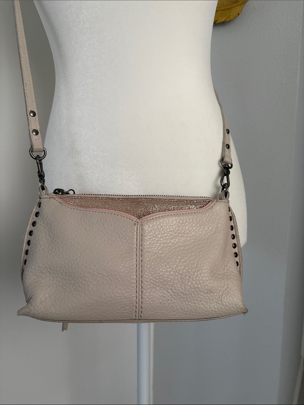 Women’s Pebbled Leather Crossbody Bag in Blush